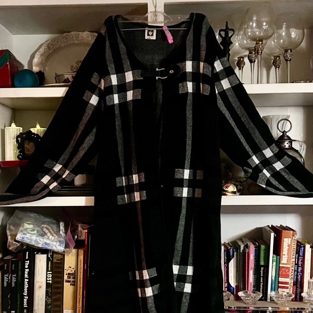 Anne Klein Charcoal and Black Knit Top sweater/ jacket